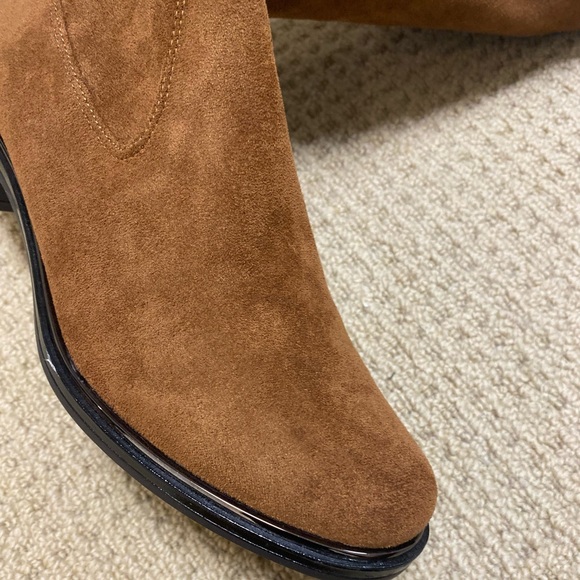 Caprice Shoes Vegan Leather stretch knee boot. NWT - Picture 6 of 9